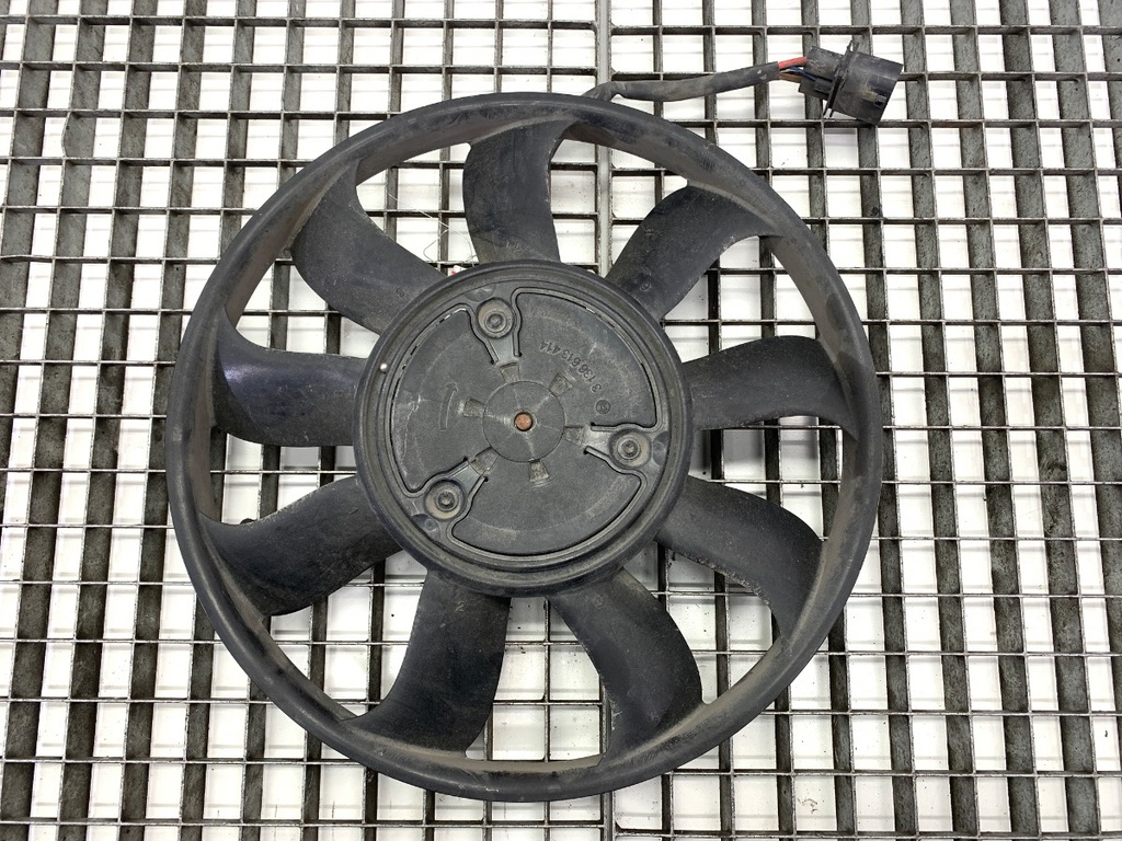 [STARK-832467] Ventilador de radiador Audi Q8 (4MN) 2018-2022 50 TDI Mild Hybrid