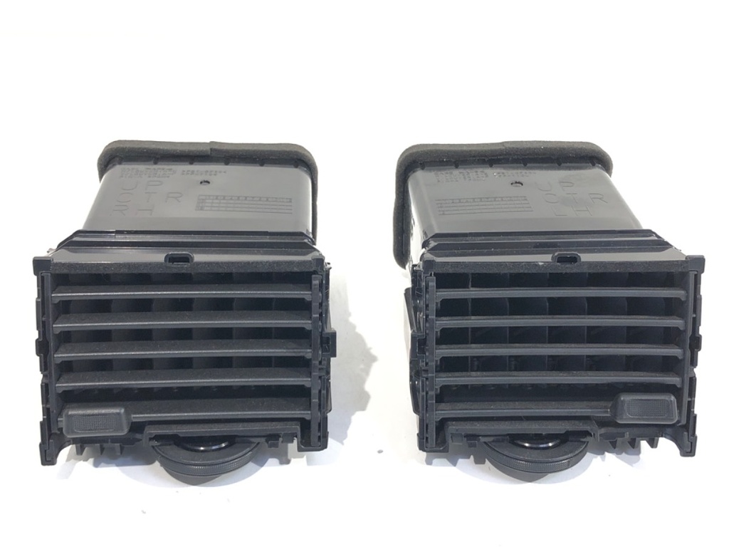 [STARK-781723] Rejilla de admisión de aire delantera Nissan Leaf (ZE0) 2010-2022