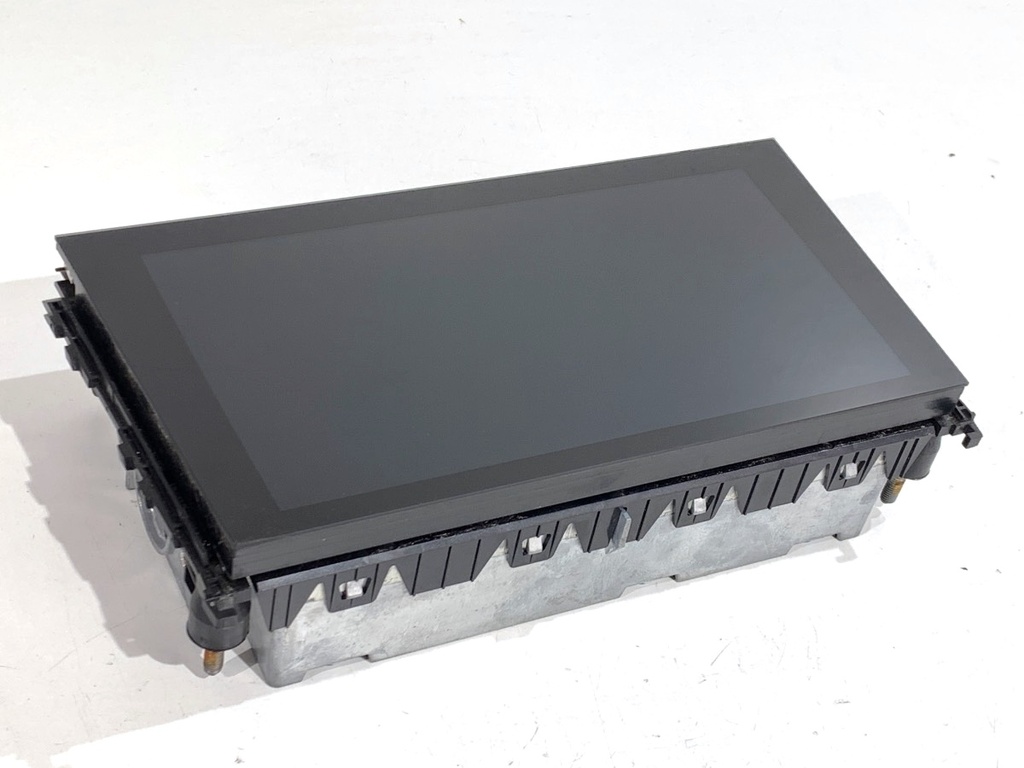 [STARK-832583] Display Audi Q8 (4MN) 2018-2022