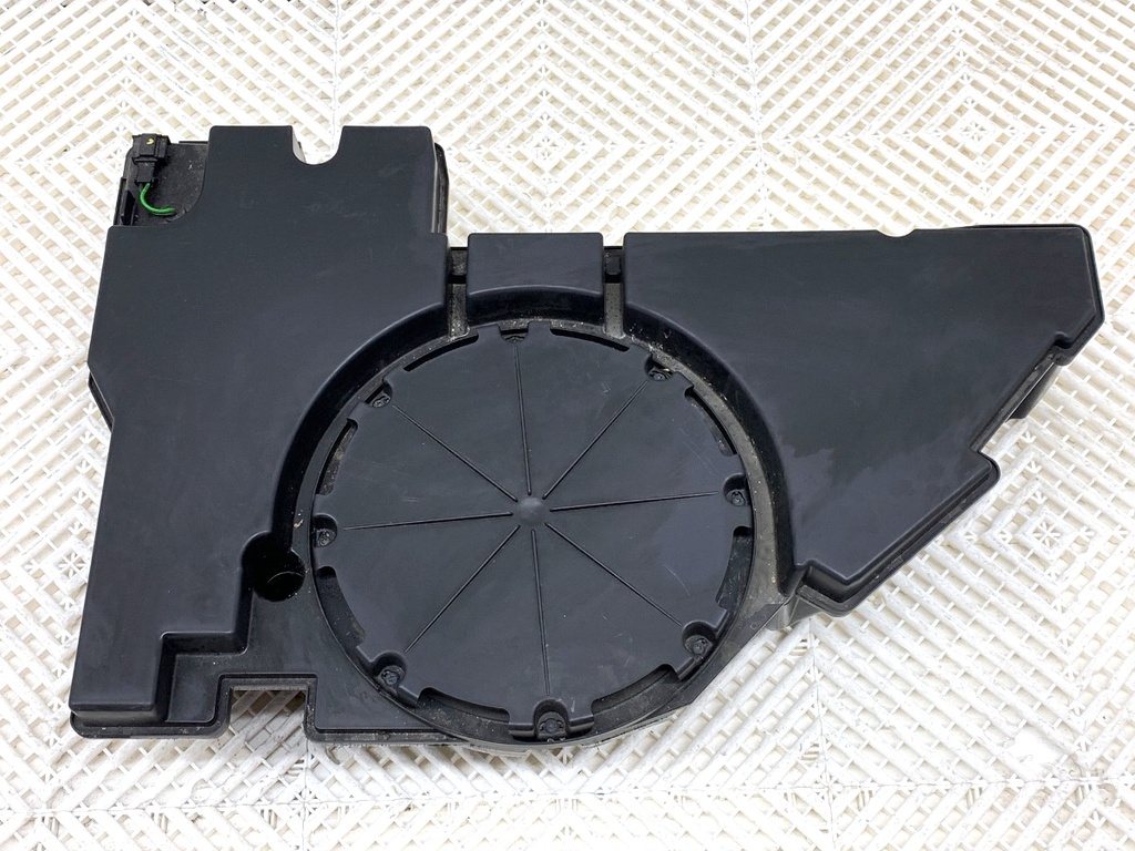 [STARK-835467] Subwoofer Audi A6 C8 Avant (4A5) 2018-2022