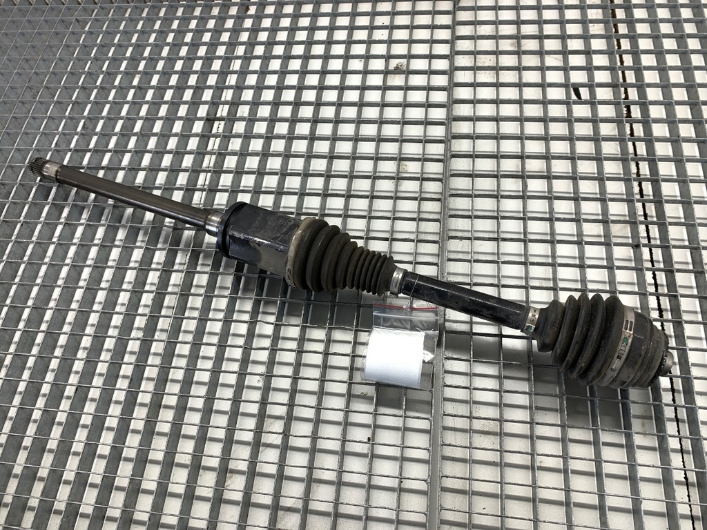 [STARK-906843] Semieje delantero derecho BMW Serie 3 Touring (G21, G81) 2019-2022