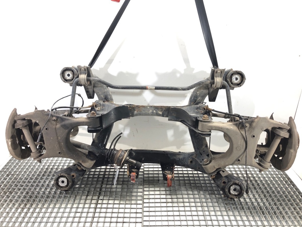[STARK-826562] Viga trasera BMW X6 (F16, F86) 2014-2019