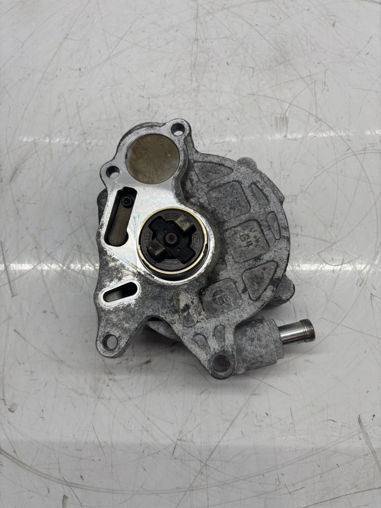 [MTD-442940] Bomba de vacío Audi A4 A5 A6 Q5 2.0 TDI CGLC CGL 03L145100F