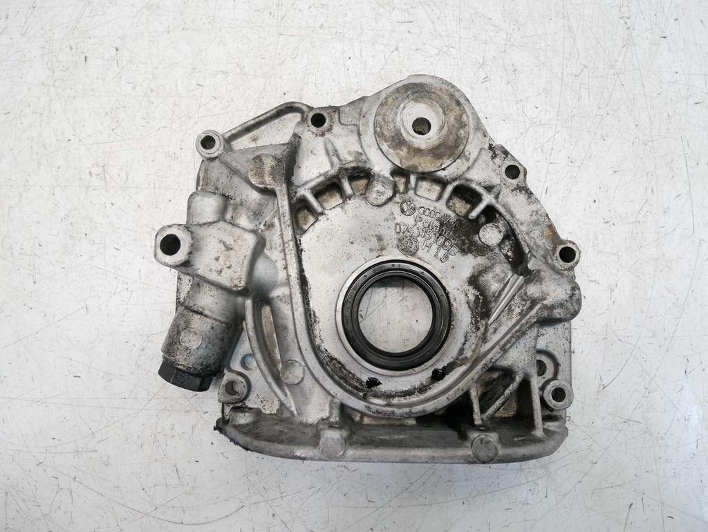 [MTD-494303] Bomba de aceite VW California T4 2.4 D AJA 074115109B