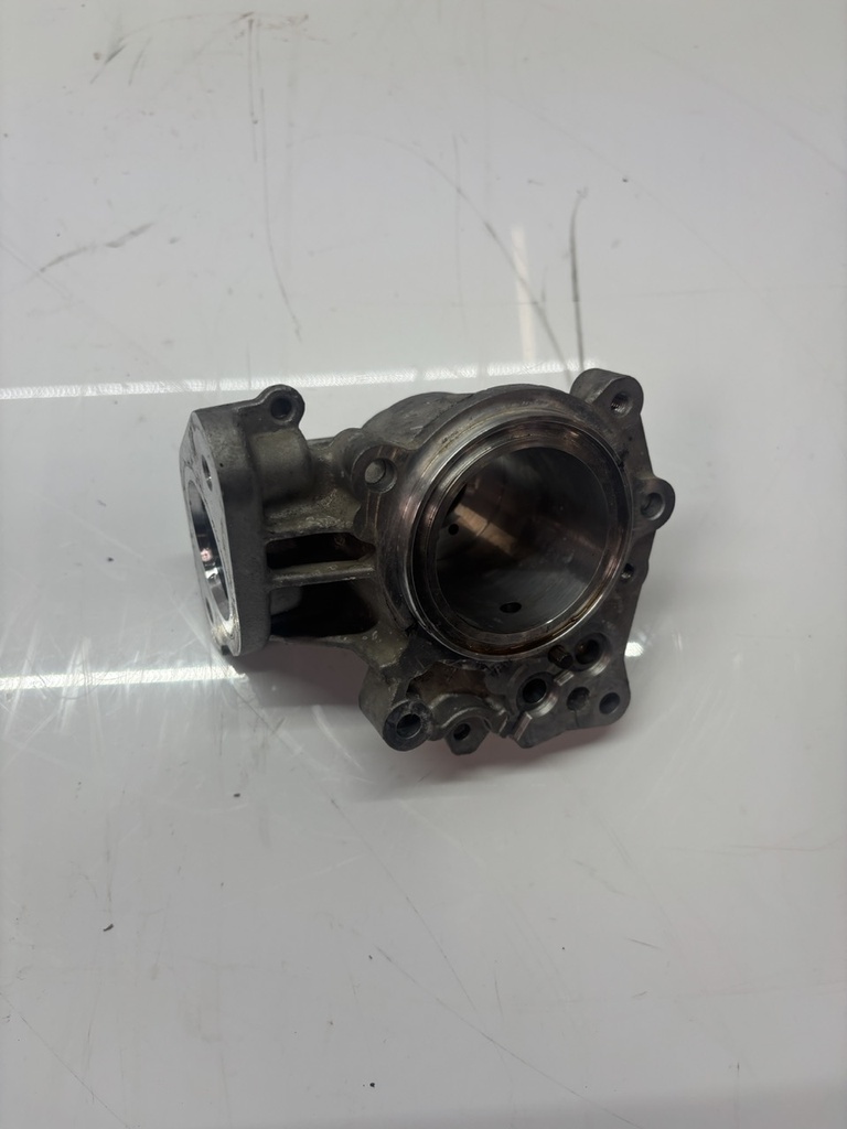 [MTD-494948] Carcasa Mercedes Clase E 3.5 V6 gasolina M276.952 276.952 A2760700430