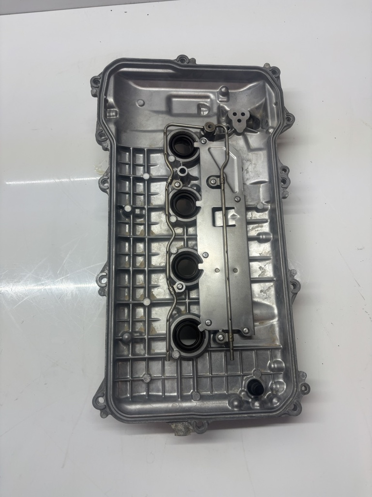 [MTD-494989] Tapa de válvulas Toyota Prius Plus 1.8 Hybrid 2ZR-FXE 2ZR 11201-37040