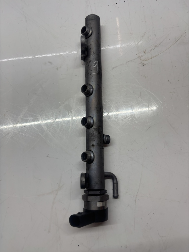 [MTD-495172] Tubo de raíl para Mercedes CLS C219 3.0 CDI OM642.920