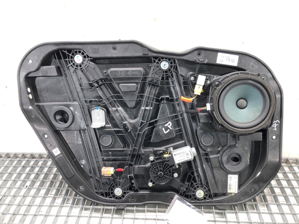 [STARK-628852] Elevador de ventana delantero izquierdo HYUNDAI ELANTRA VI (AD, ADA) 1.6 94 kW 2016-2022