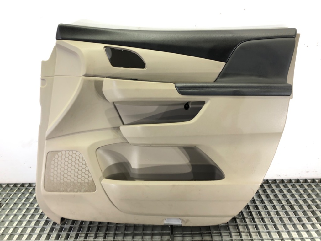 [STARK-659447] Panel de puerta delantero derecho Honda Odyssey (RL5) 2010-2022