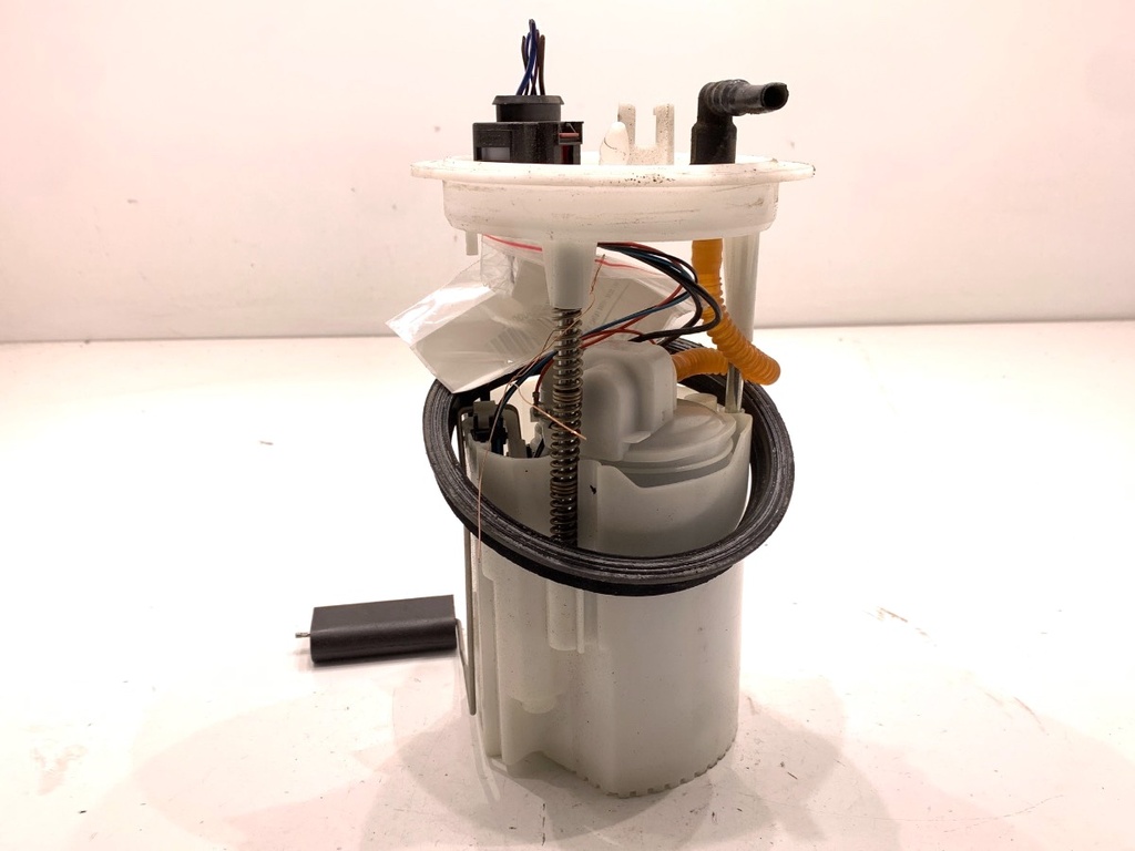 [STARK-887252] Bomba de combustible SKODA FABIA III Kombi (NJ5) 1.0 44 kW 2014-2022