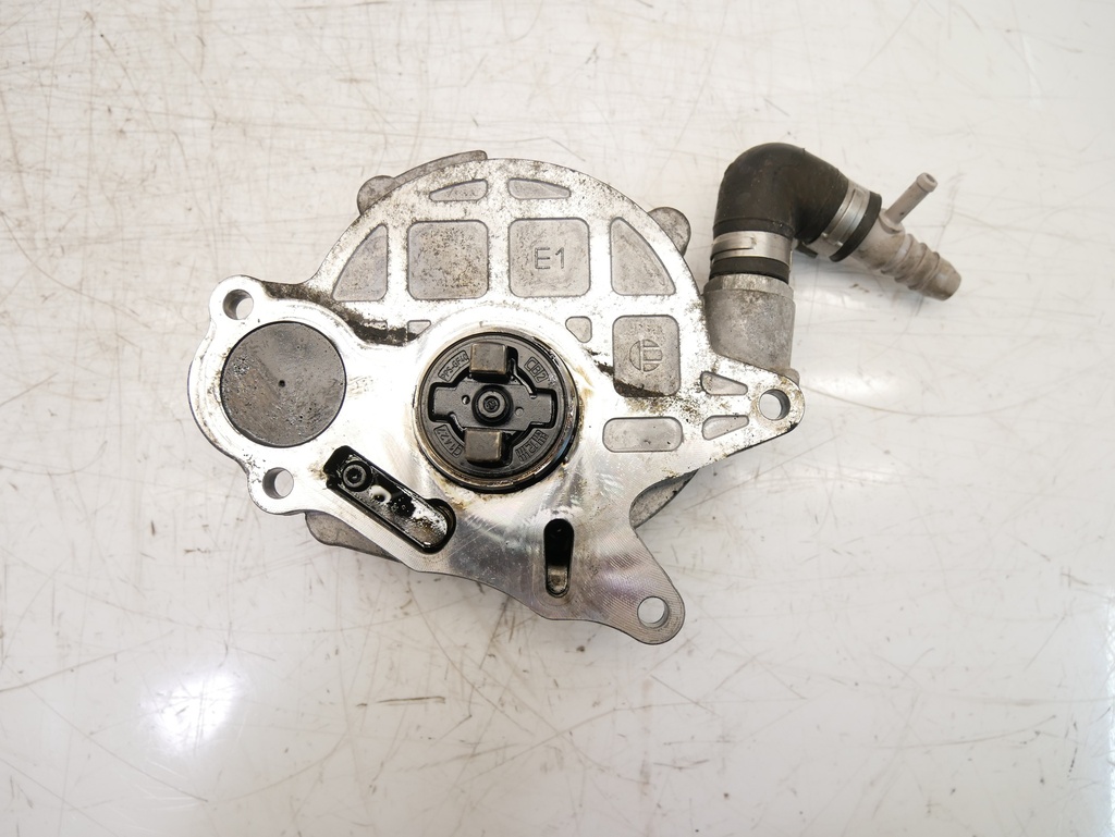 [MTD-403788] Bomba de vacío Audi A4 B8 2.0 TDI CJCB CJC 03L145100F