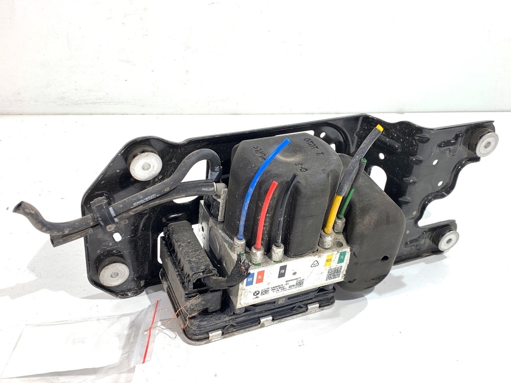 [STARK-864779] Bomba de suspensión BMW X5 (G05, F95) 2018-2020