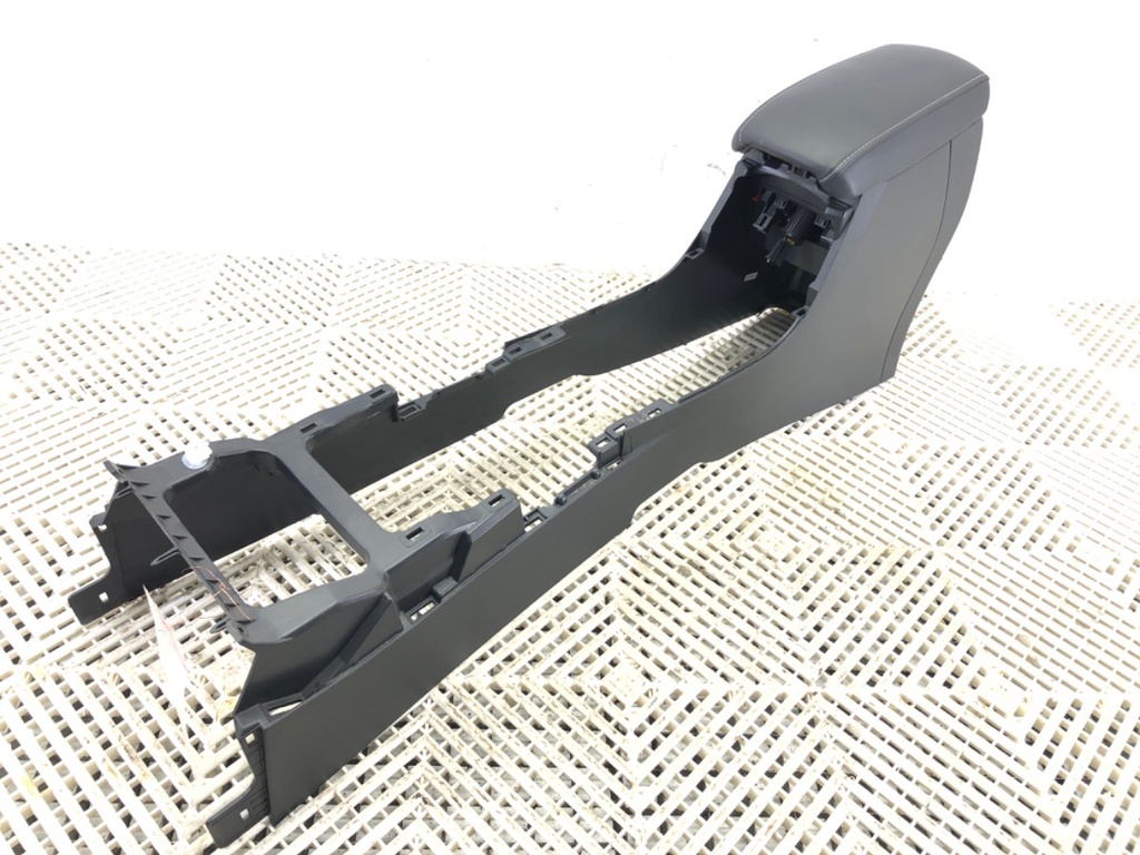[STARK-692967] Túnel central Toyota Corolla liftback (_E21_) 2018-2022