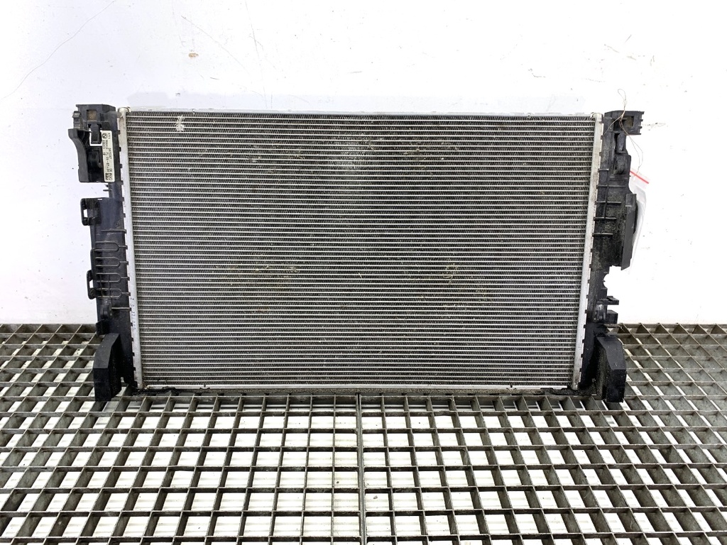 [STARK-846834] Radiador de agua BMW Serie 5 (G30, F90) 2.0 diésel 140 kW 2016-2022