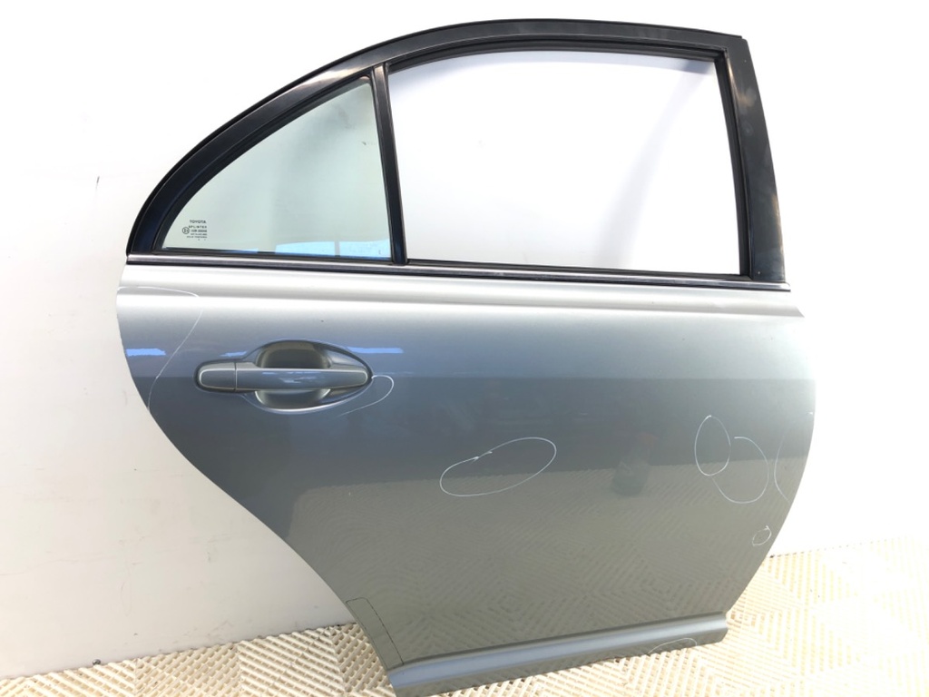 [STARK-753320] Puerta trasera derecha Toyota Avensis sedán (_T25_) 2003-2008
