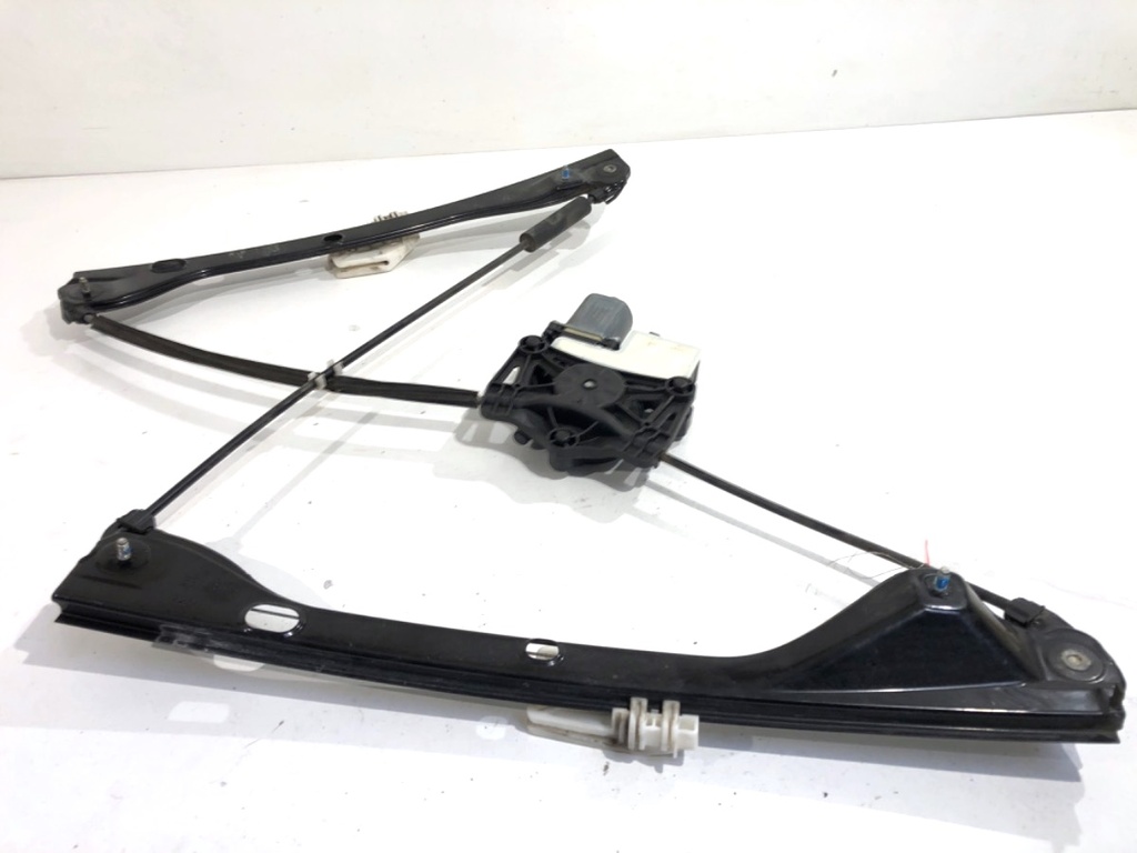 [STARK-782023] Elevador de ventanilla delantero derecho SKODA Fabia III Kombi (NJ5) 2014-2022