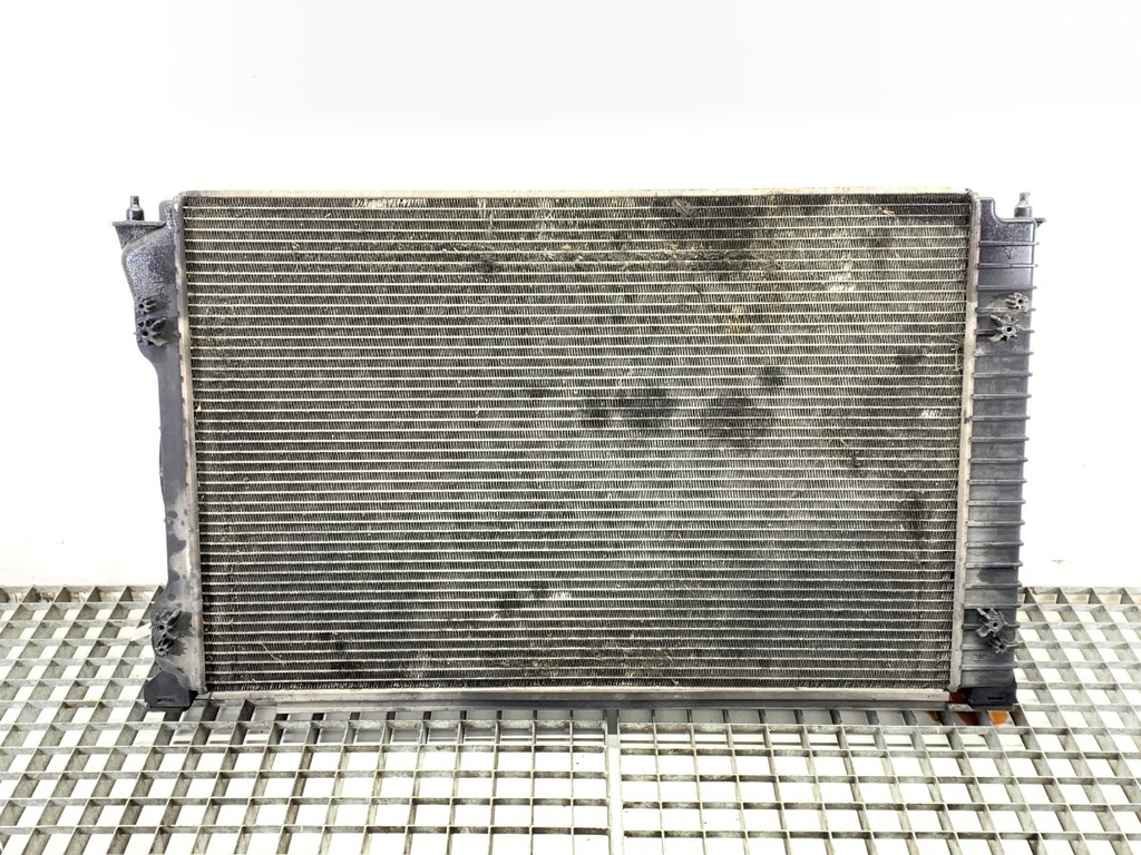 [STARK-804388] Radiador de agua AUDI A6 C6 (4F2) 3.0 TDI quattro 165 kW 2004-2006