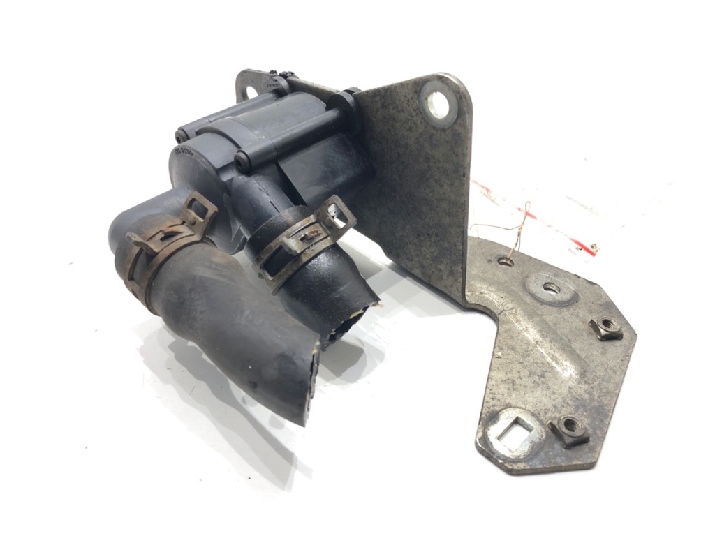 [STARK-807445] Bomba de agua adicional Volvo V90 II Kombi 2016-2022