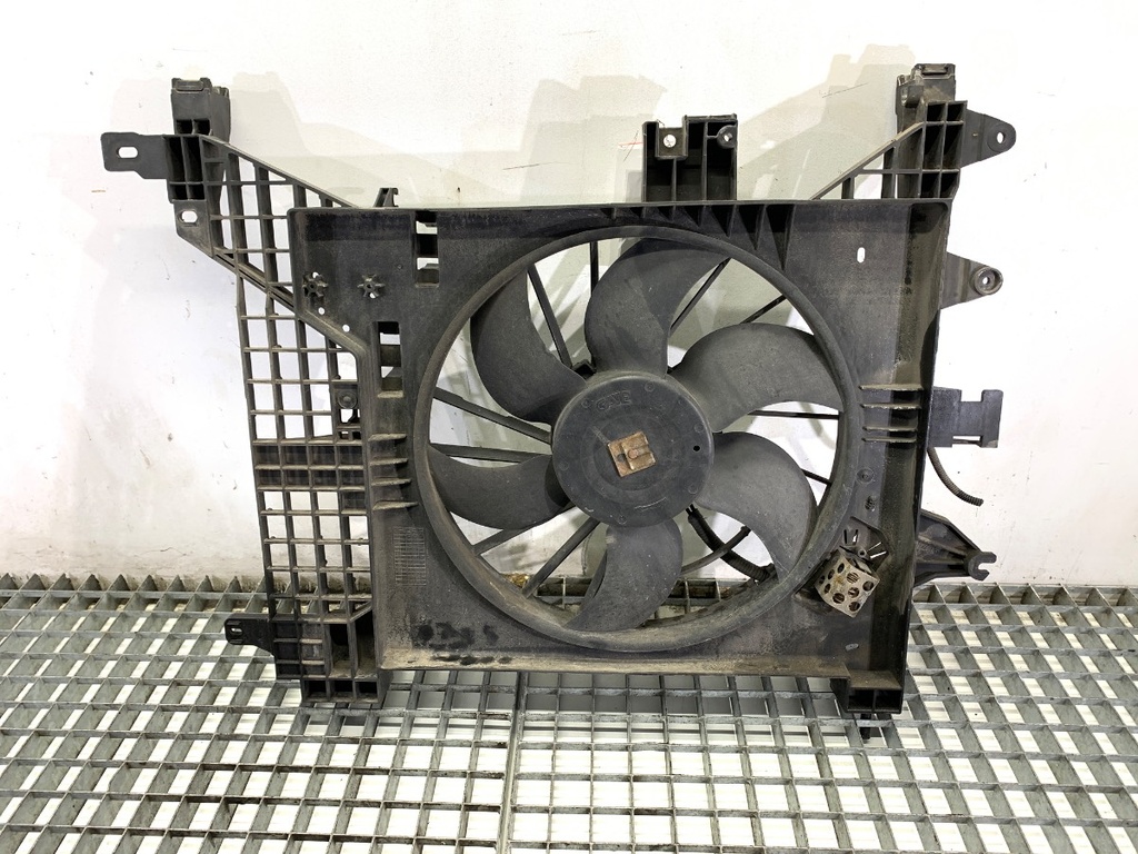 [STARK-823248] Ventilador de radiador Dacia Duster (HS_) 1.6 16V 77kW (105CV) 2010-2018
