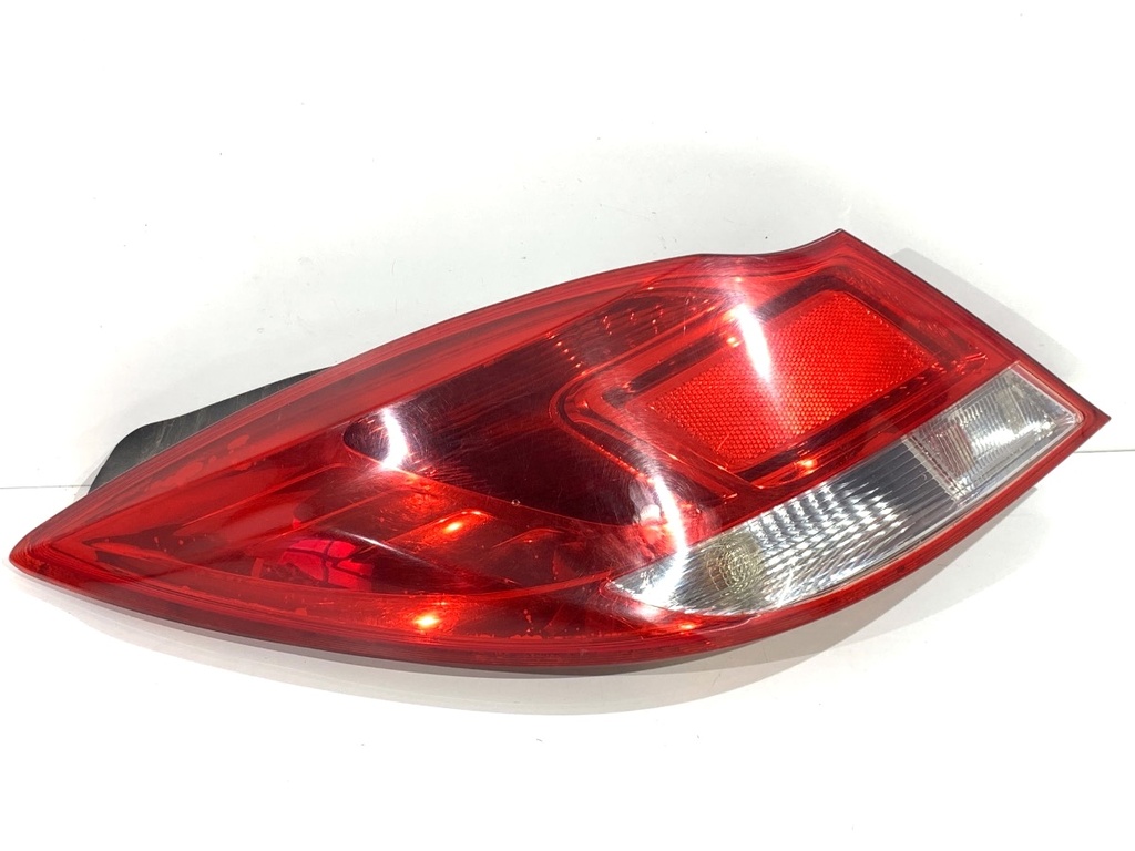 [STARK-828489] Piloto trasero izquierdo Opel Insignia A (G09) 2008-2017