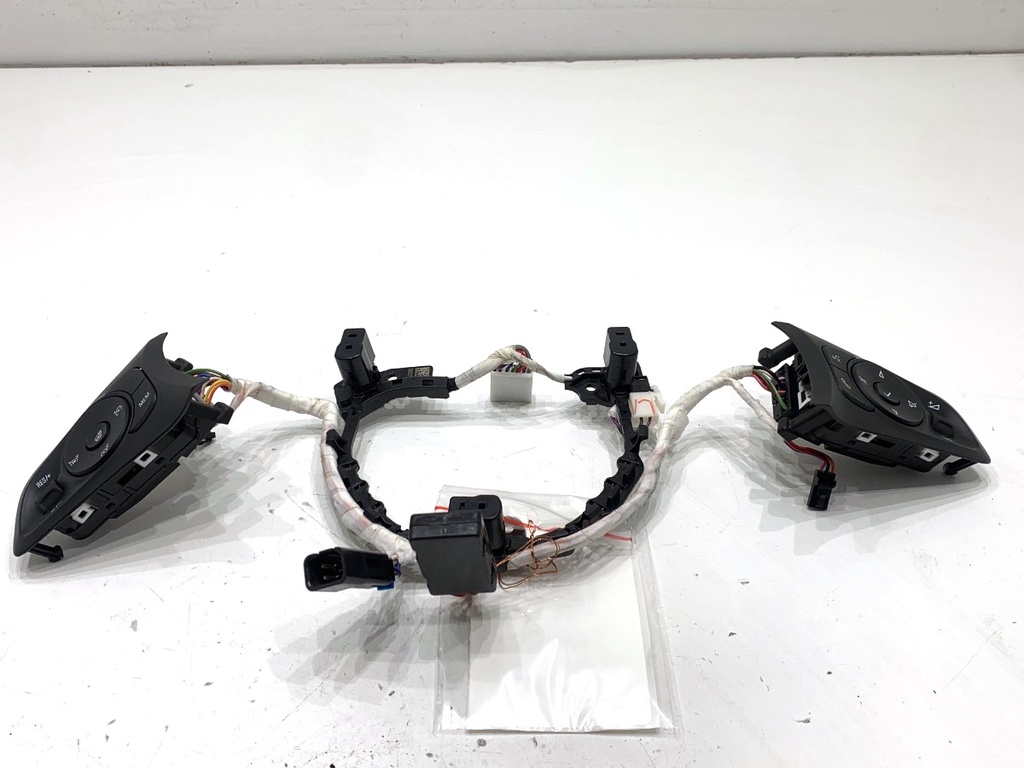 [STARK-829167] Interruptores de volante Opel Corsa F 2019-2022