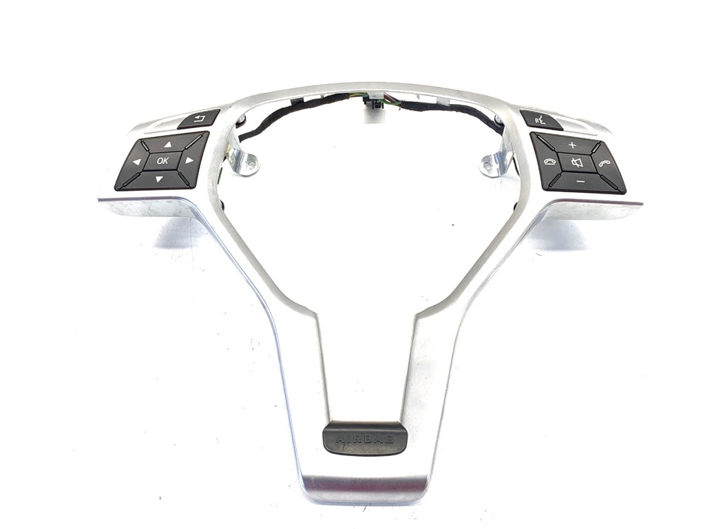 [STARK-841130] Interruptores de volante Mercedes-Benz Clase A (W176) 2012-2018