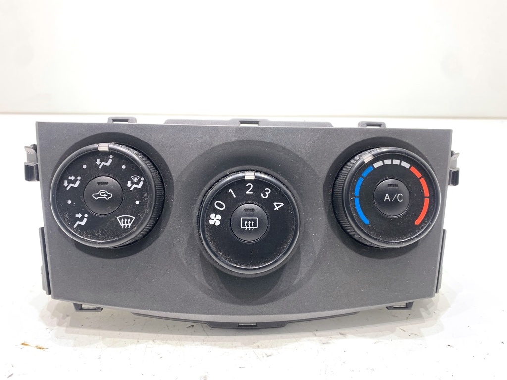 [STARK-855273] Panel de control de climatización Toyota Corolla sedán (_E15_) 2.0 D-4D 2006-2014