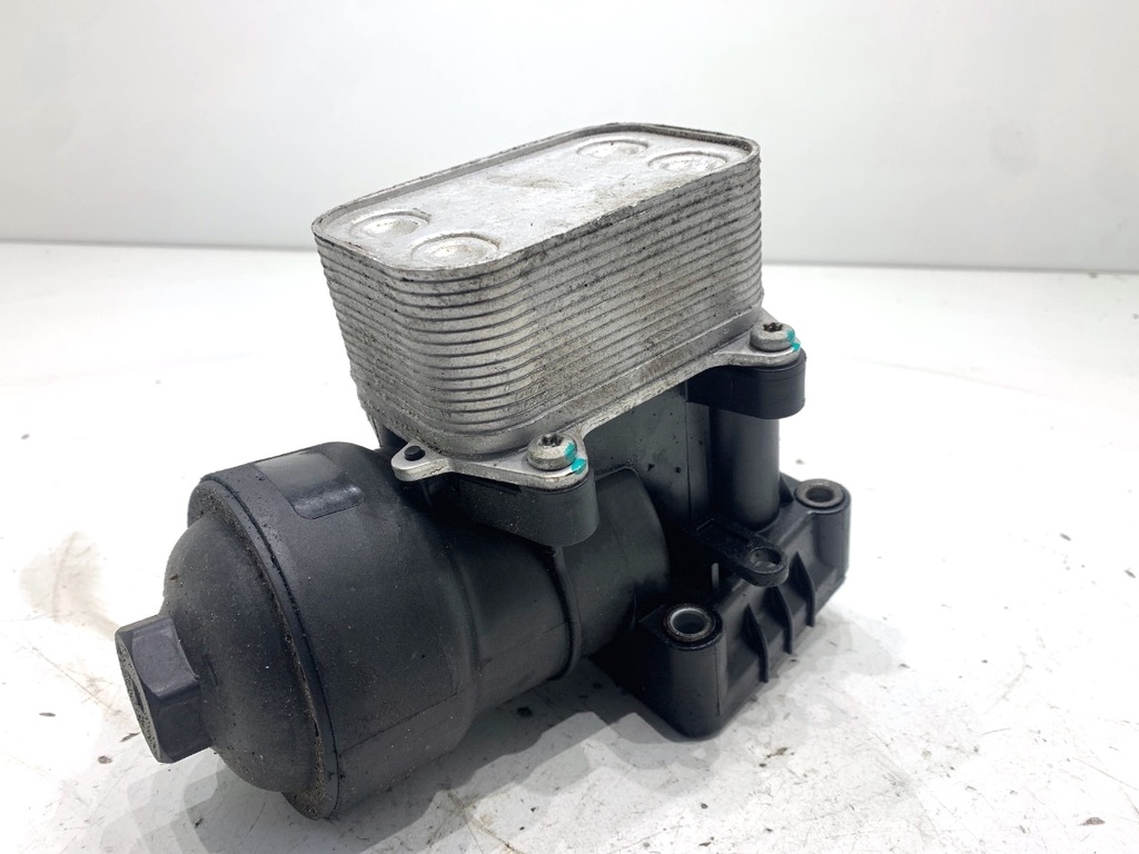 [STARK-855724] Base de filtro de aceite VW Passat B7 Variant (365) 2.0 TDI 103 kW 2010-2014