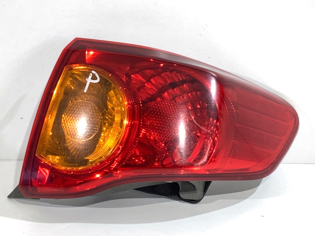 [STARK-855459] Piloto trasero derecho Toyota Corolla sedán (_E15_) 2006-2022