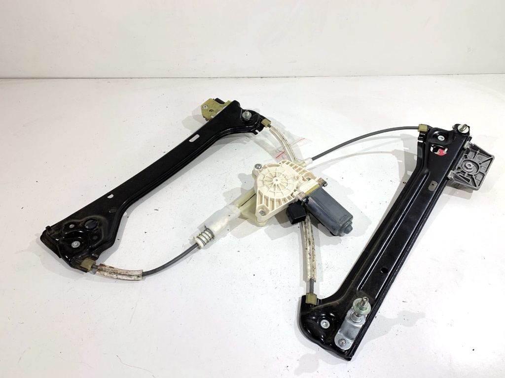 [STARK-860342] Elevalunas delantero derecho Mercedes-Benz CLA Coupe (C117) 2013-2019