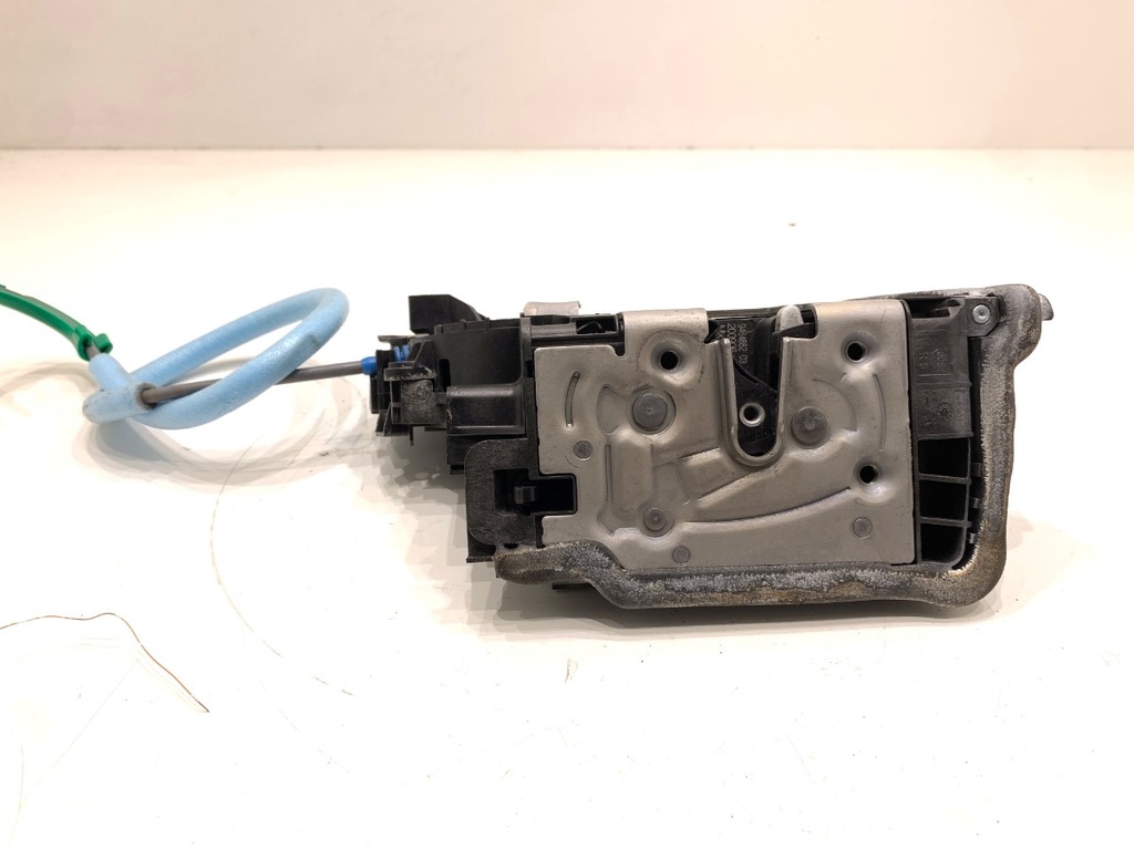 [STARK-864745] Cerradura de puerta trasera derecha BMW X5 (G05, F95) 2018-