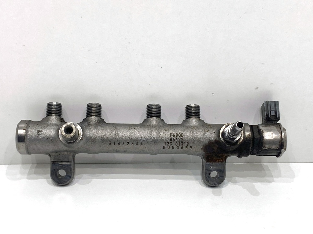 [STARK-877108] Riel de combustible VOLVO XC60 II (246) 2017-2022 31432834