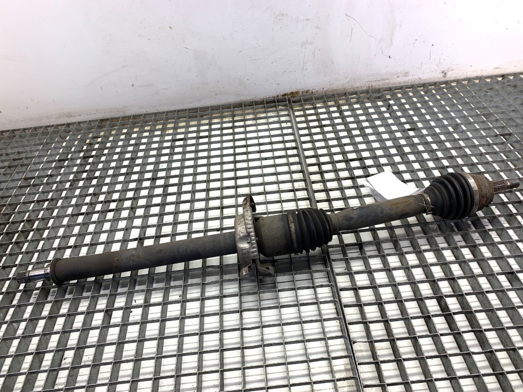 [STARK-882233] Semieje delantero derecho Mercedes-Benz Clase A (W169) 2004-2012