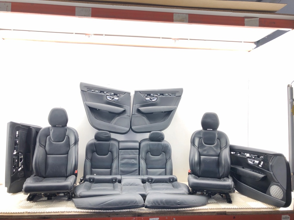 [STARK-829894] Panel de puerta lateral completo Volvo S90 II (234) 2016-2022