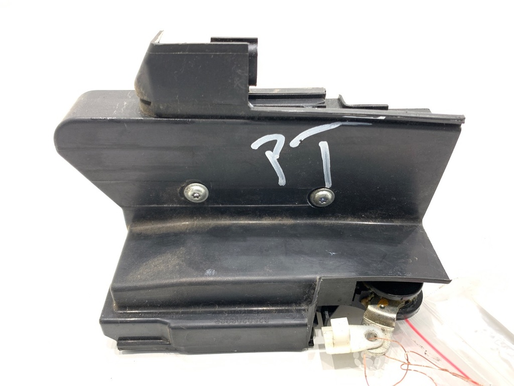 [STARK-883443] Cerradura de puerta trasera derecha Dacia Duster (HM_) 2017-2022 1.6 SCe 115
