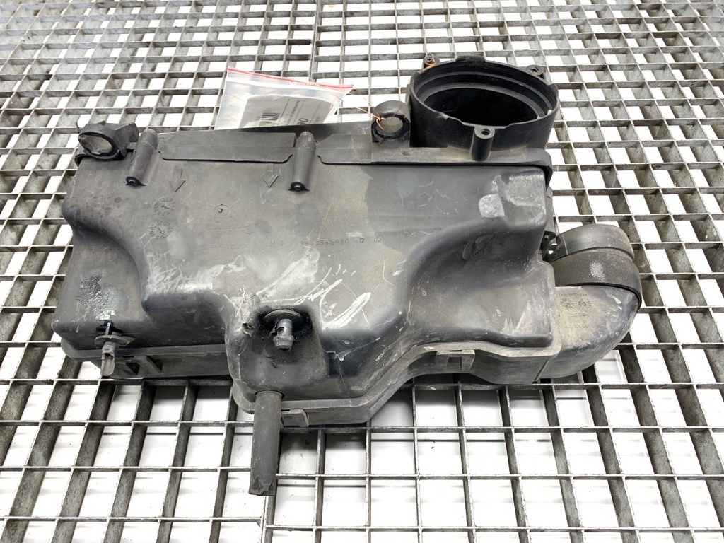[STARK-891890] Caja de filtro de aire PEUGEOT PARTNER 1.6 HDi 16V 2008-2022