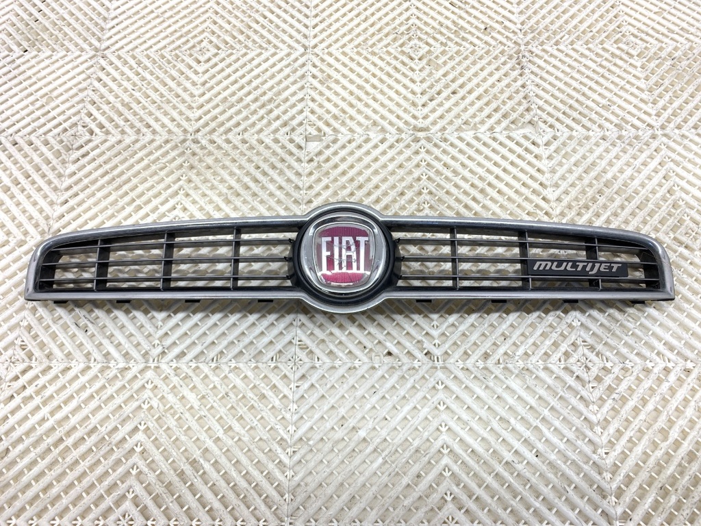 [STARK-899083] Rejilla de parachoques FIAT Bravo II 2006-2022