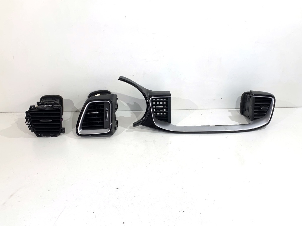 [STARK-900702] Rejilla de admisión de aire frontal KIA XCEED (CD) 2019-2022