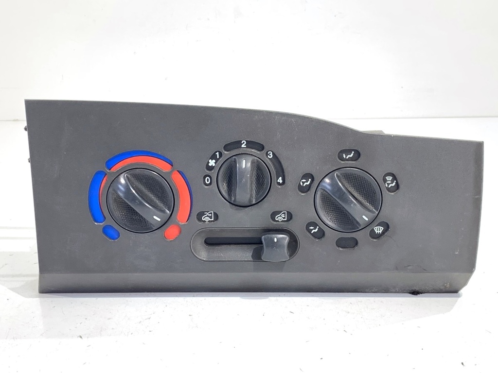 [STARK-901395] Panel de control de climatización IVECO Daily III Autobús 1999-2006