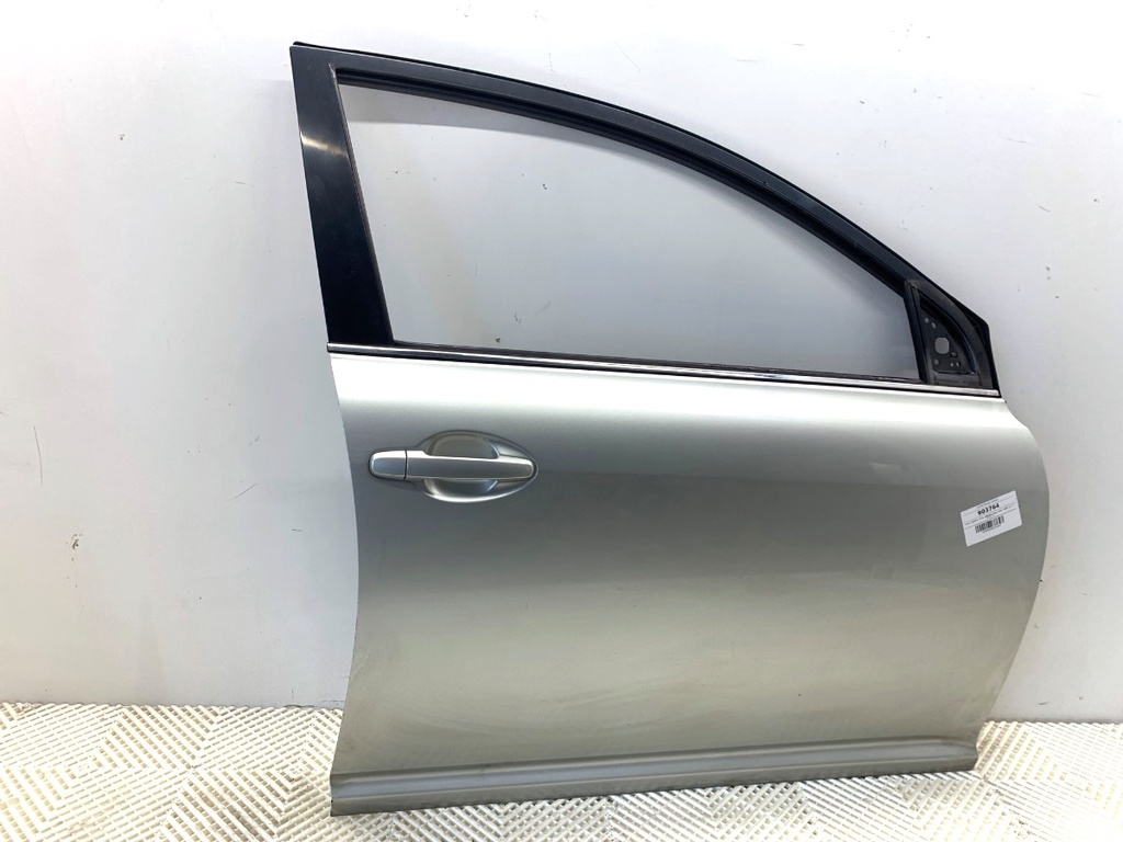 [STARK-903764] Puerta delantera derecha Toyota Avensis (_T25_) 2003-2008