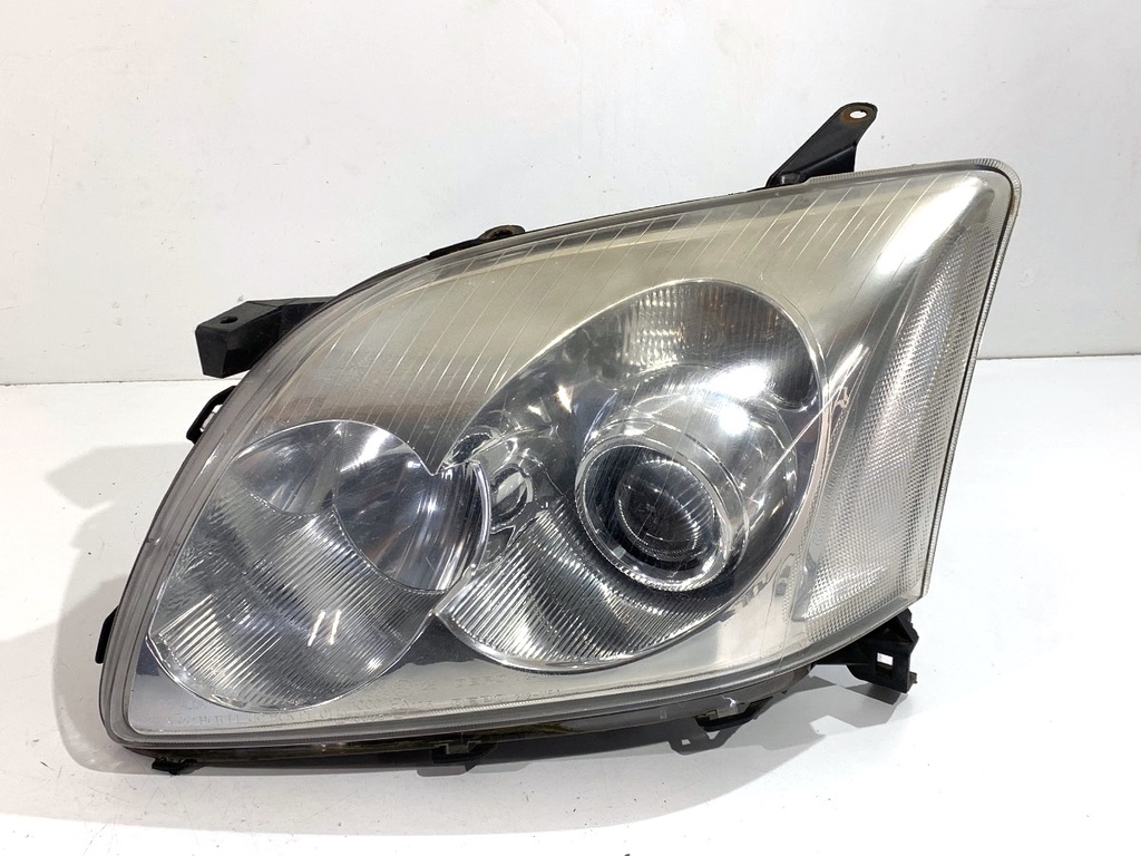 [STARK-904611] Faros delanteros izquierdo Toyota Avensis (_T25_) 2003-2008