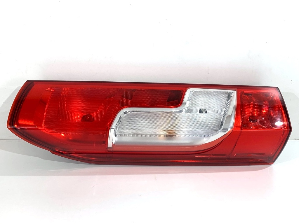 [STARK-907961] Piloto trasero izquierdo FIAT Ducato Autobus (250_) 2006-2022