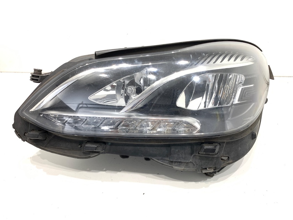 [STARK-884082] Faros delanteros izquierdos Mercedes-Benz Clase E (W212) 2009-2016