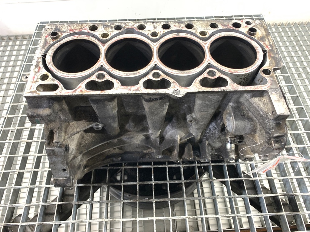 [STARK-860132] Bloque motor VOLVO V40 liftback 2012-2022 D2 88 kW