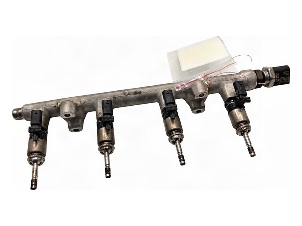 [STARK-943262] Riel de combustible SEAT León (5F1) 1.5 TSI 110 kW 05E906036C