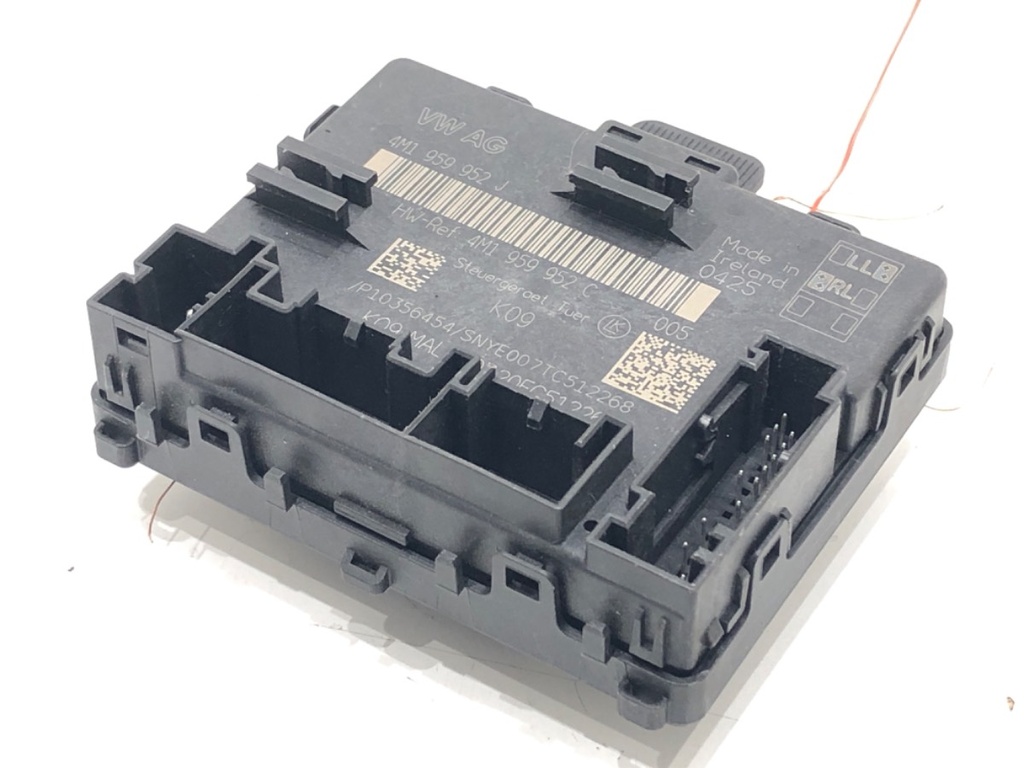 [STARK-681849] Módulo de control para Audi A8 D5 (4N2, 4N8) 2017-2022 60 TFSI Mild Hybrid quattro 338 kW
