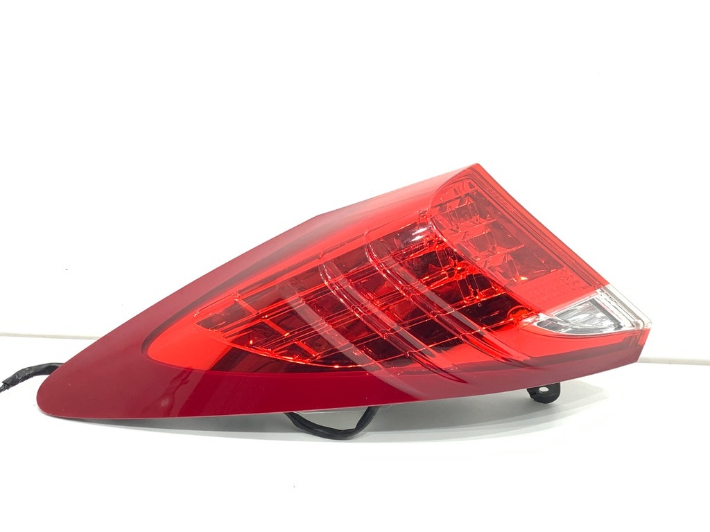 [STARK-780325] Piloto trasero izquierdo HONDA CIVIC IX (FK) 2012-2022