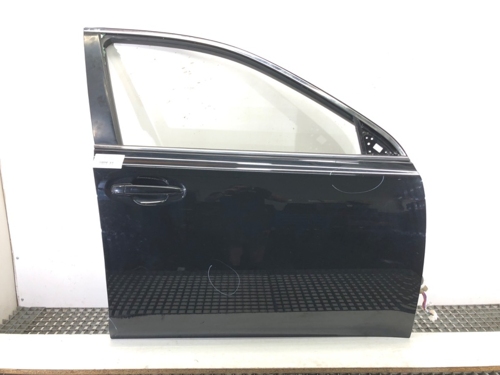 [STARK-507357] Puerta delantera derecha Subaru Legacy V Kombi (BR) 2008-2014