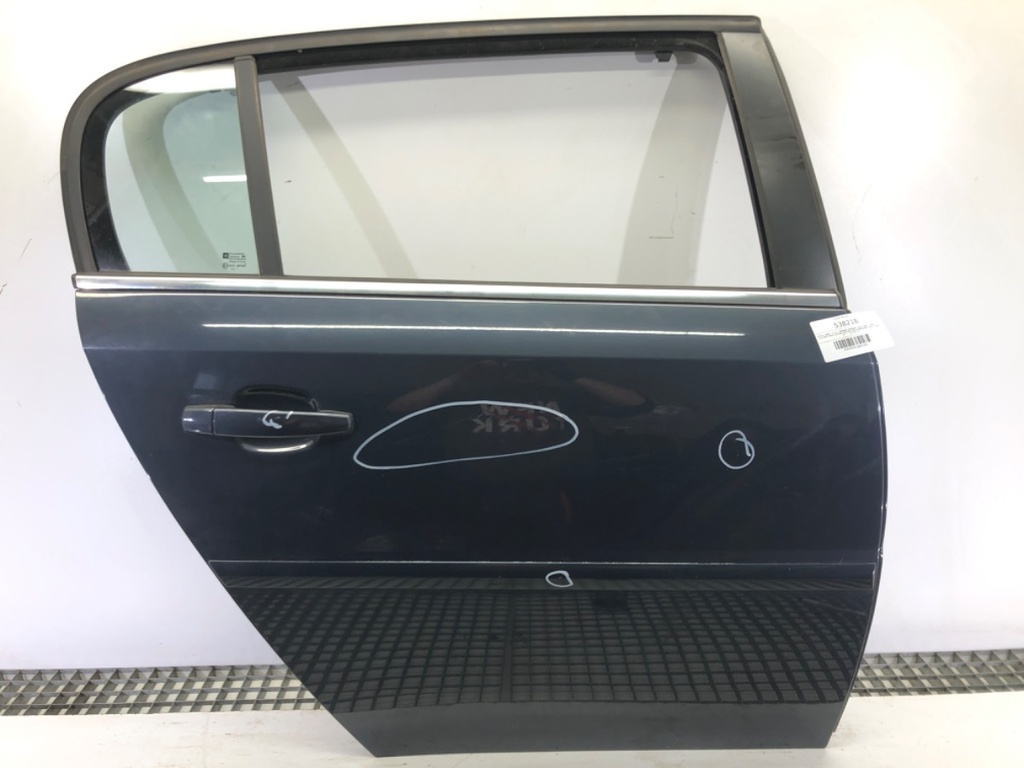 [STARK-538218] Puerta trasera derecha Opel Signum liftback (Z03) 2003-2008