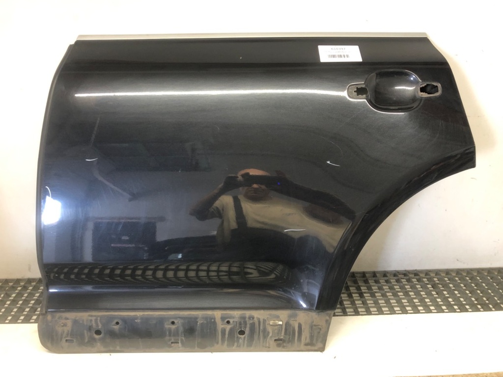 [STARK-610397] Puerta trasera izquierda Porsche Cayenne (9PA) 2002-2010